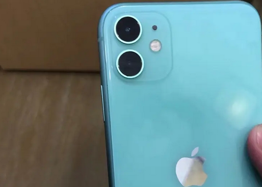 江北区苹果11换屏维修店分享换一个iPhone11原装屏幕大概多少费用