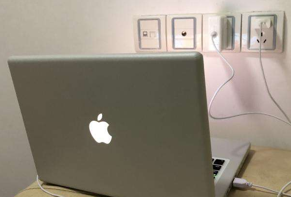 江北区Macbook维修点分享Macbook Pro配置USB Type-C接口